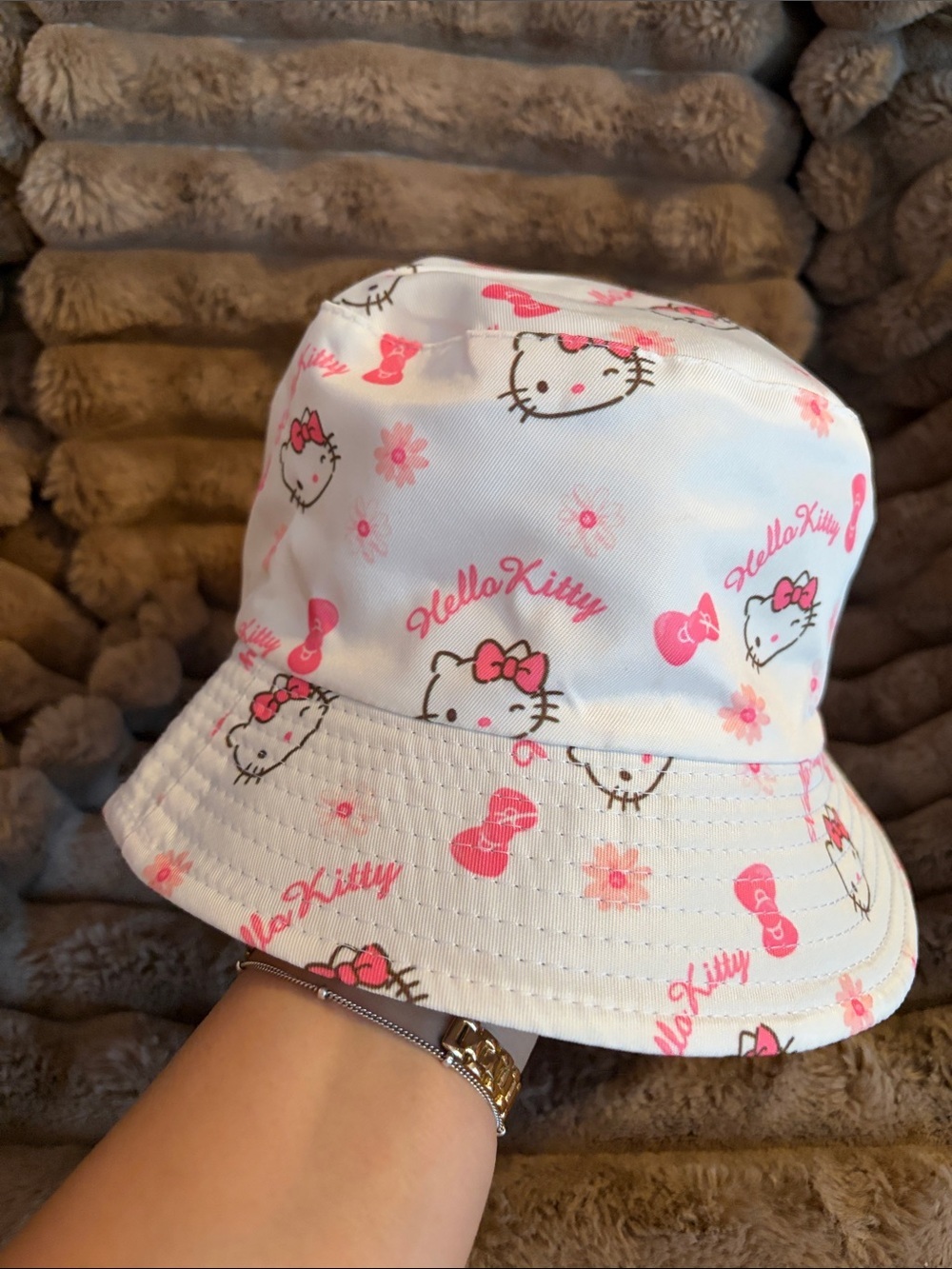Hello Kitty White & Pink Patterned Bucket Hat